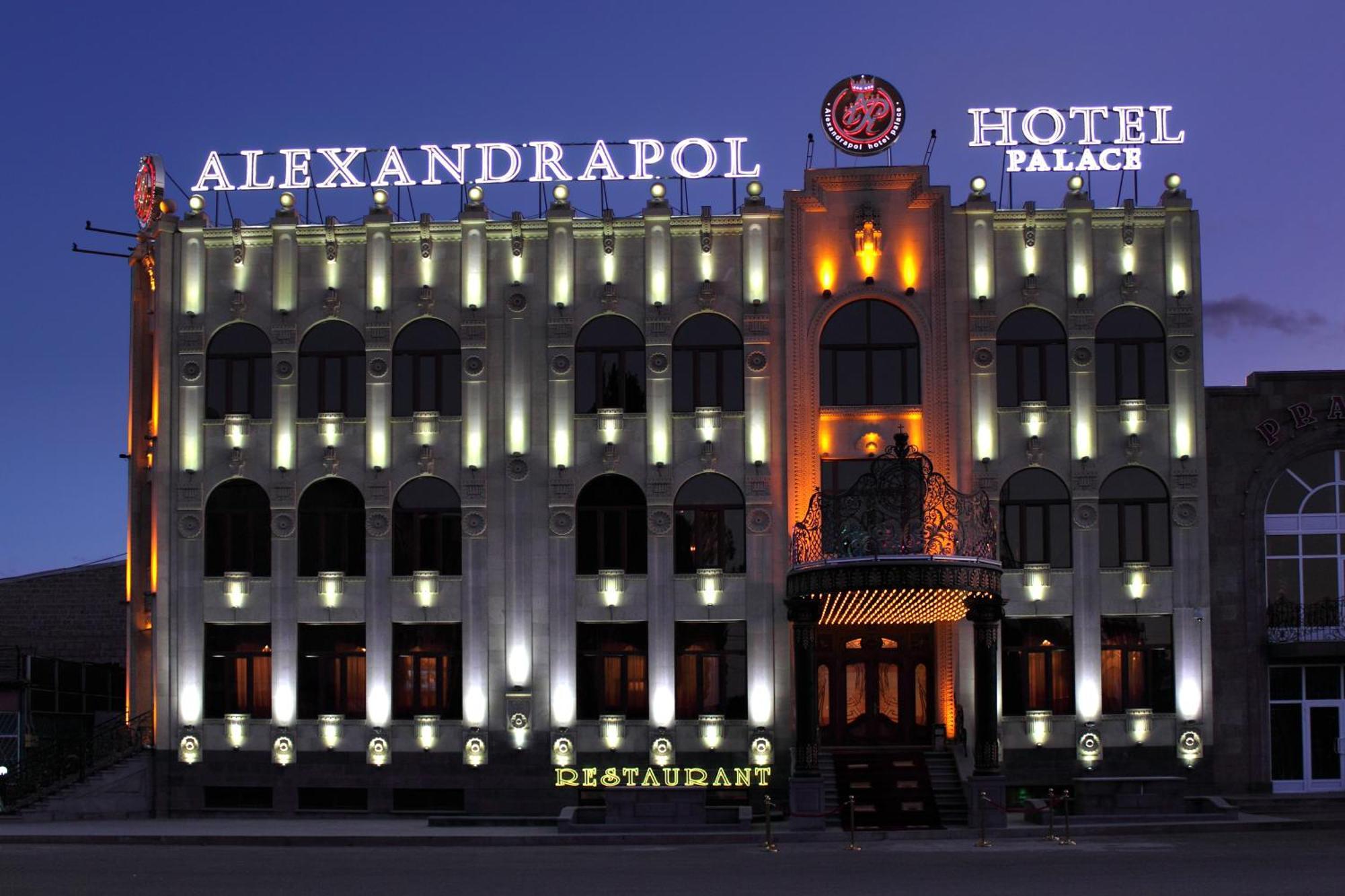 Alexandrapol Palace Hotel Gyumri Bagian luar foto