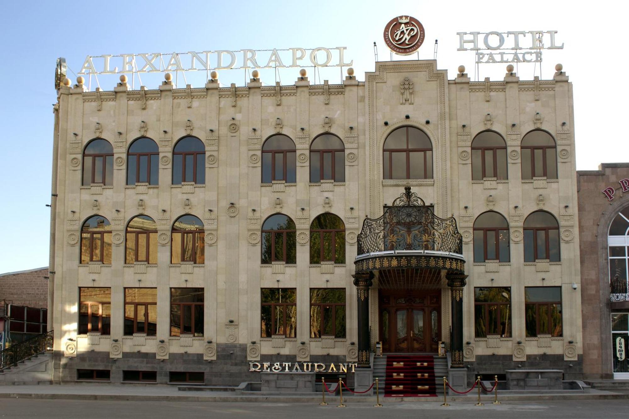 Alexandrapol Palace Hotel Gyumri Bagian luar foto